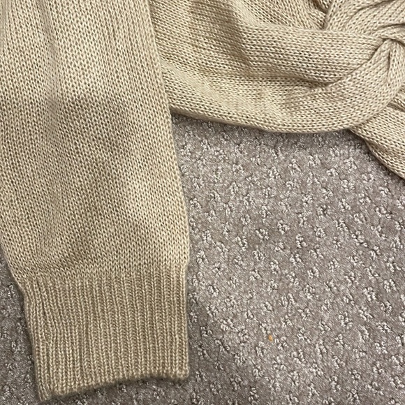 NEW H&M Divided Knit Sweater - Picture 4 of 5